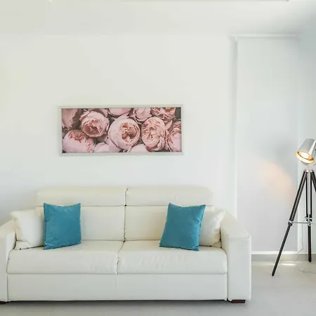 Elegante Y Moderna Miami Apartment