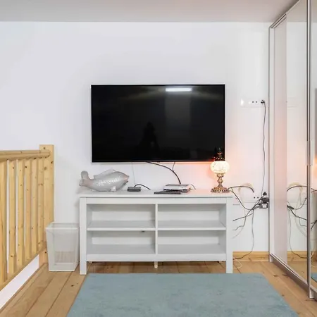 Elegante Y Moderna Miami Apartment
